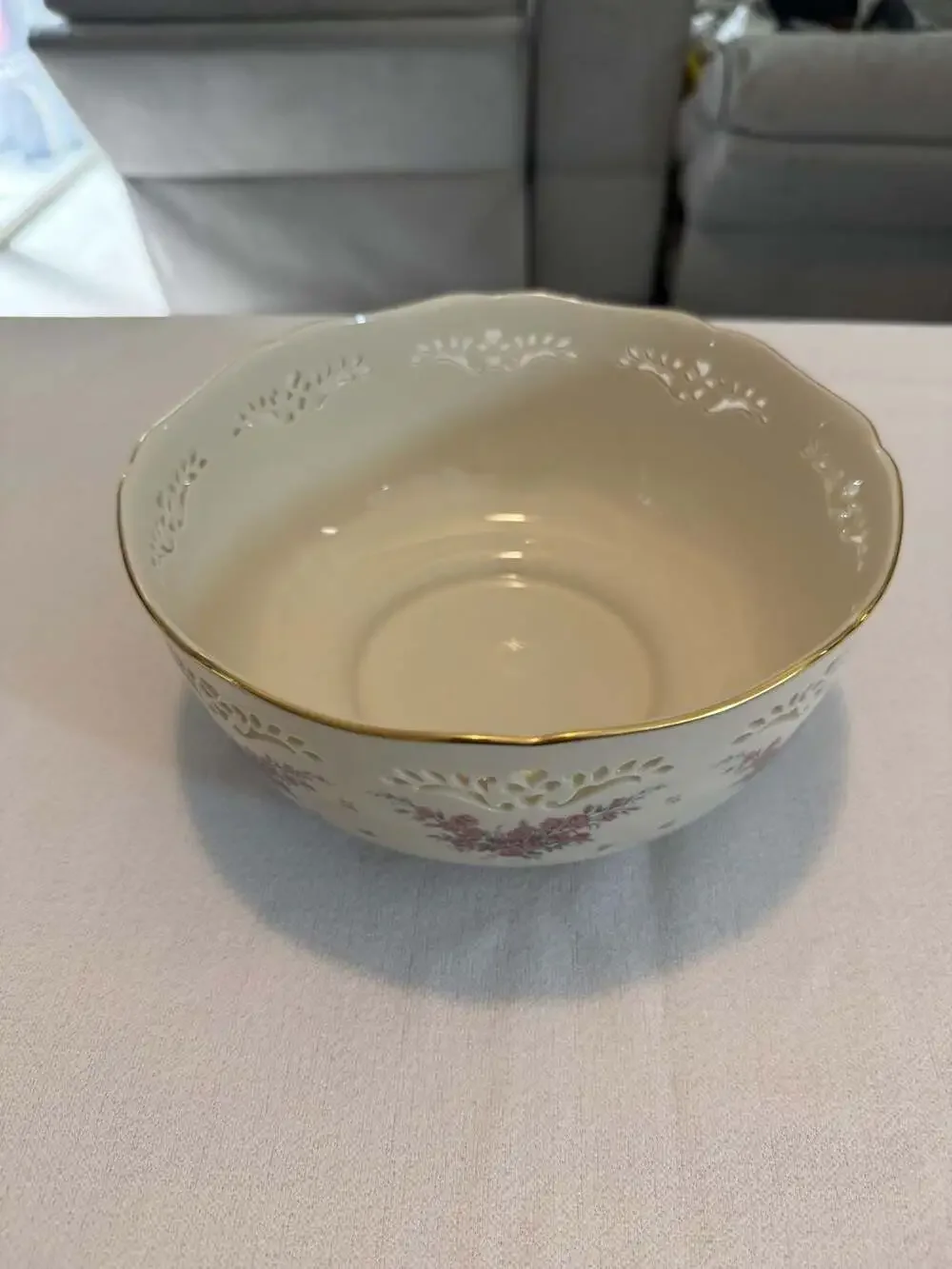 Lenox Petite Rose 8-Inch Pierced Round Serving Bowl with Scalloped Gold Edge